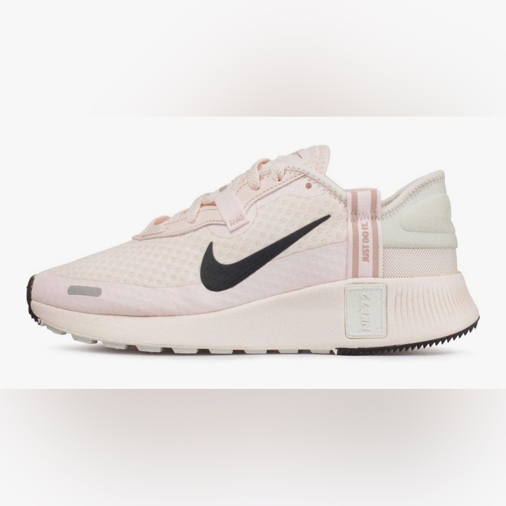 NEW! Nike Women’s Pink and Black Running Shoe